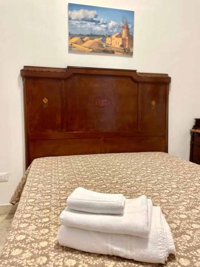 Ferienwohnung Calici Di Marsala - Via Roma 73 Exterior foto